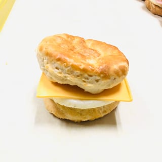Biscuit SW: Egg & Cheese