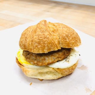 Croissant SW: Sausage & Egg